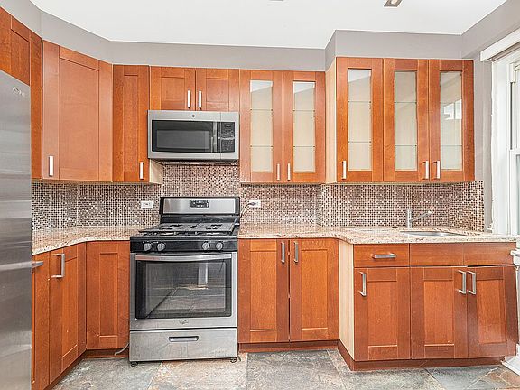 2nd image of 180 Cabrini Blvd APT 92
