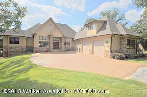 3rd image of 60 Sunset Dr