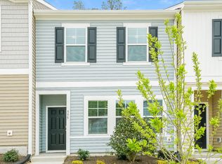 555 Landing View Dr, Wendell, NC 27591