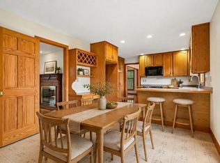29 Parish Rd, Georgetown, MA 01833