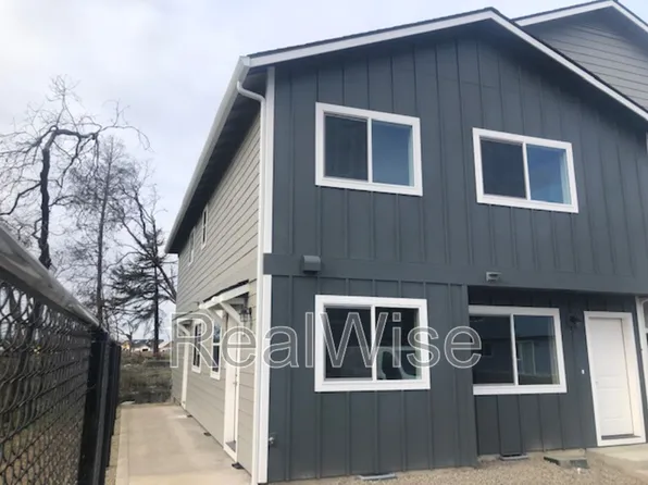 228 Cheryl Ln Unit 17, Phoenix, OR 97535