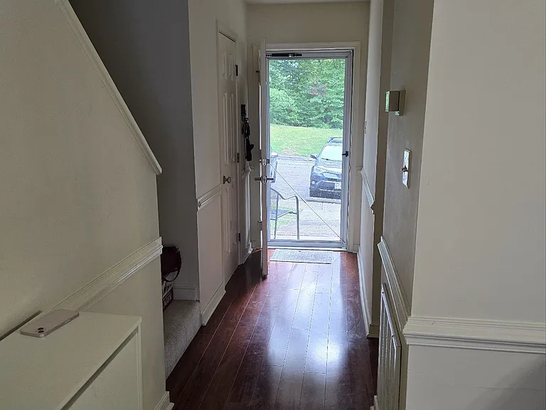 8703 Hermitage Trace Ct — Photo 3