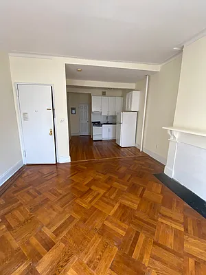 Rented by Hugawall Realty | media 15