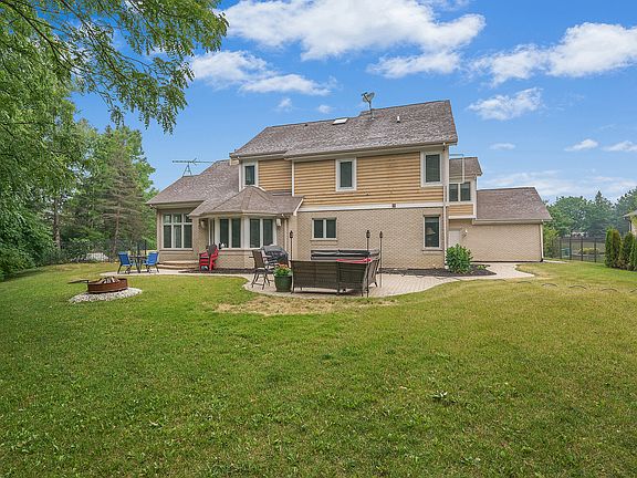4th image of 13137 Hidden Valley Dr