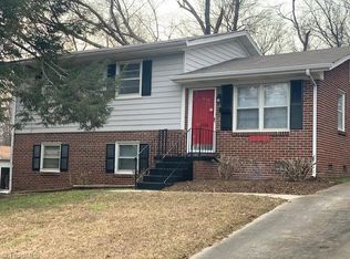 1924 Belcrest Dr, Greensboro, NC 27406