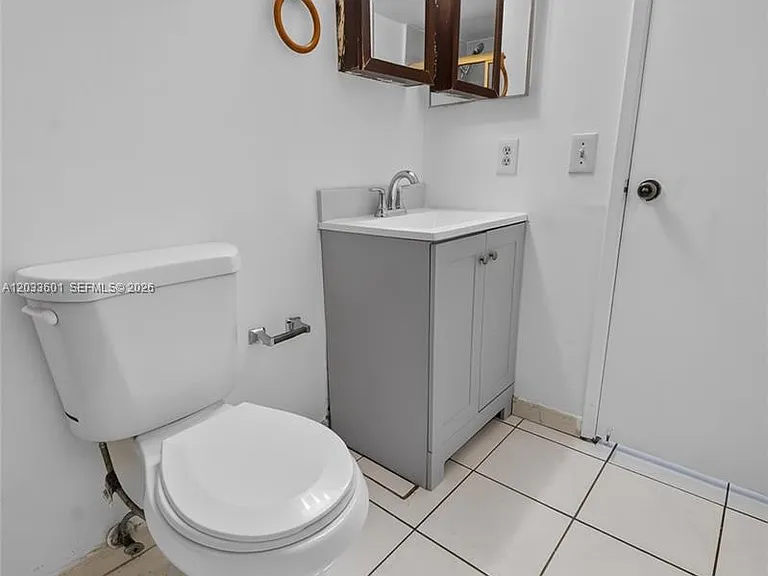 8750 N Sherman Cir #305 — Photo 23