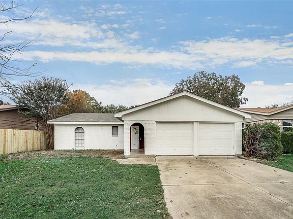 2nd image of 625 Bridle Ave