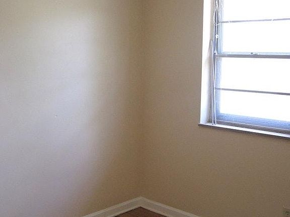 4th image of 121 Saint Phillip Dr