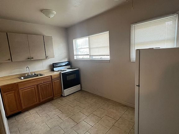 4th image of 1800 Philadelphia Pike #10588717