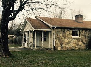 100 Dania Dr #100, Hendersonville, NC 28792