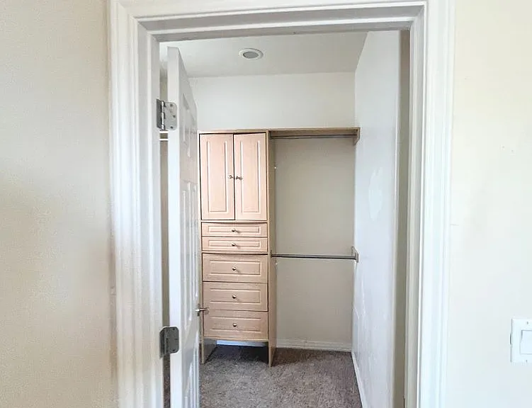 448 Forest View Dr — Photo 17