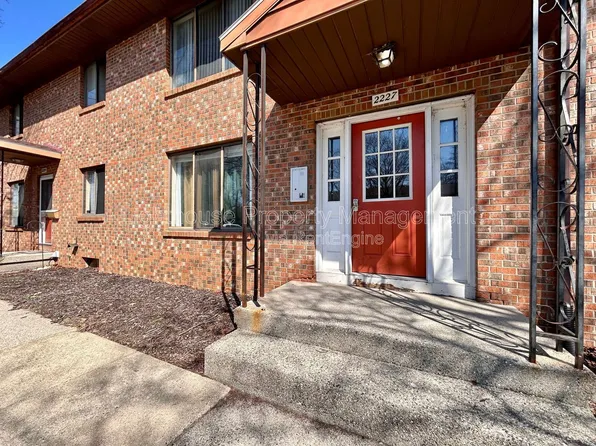 2227 29th St SW #3, Wyoming, MI 49519