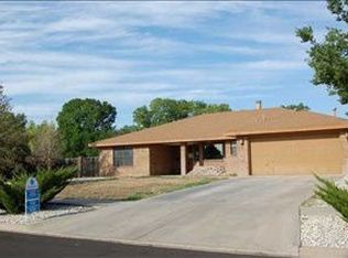 202 Tierra Berrenda Dr, Roswell, NM 88201