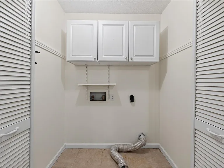 607 Granger Ln — Photo 23