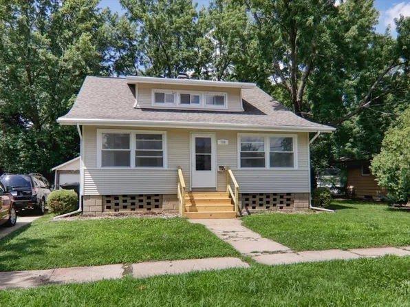 708 Dale St, Normal, IL 61761