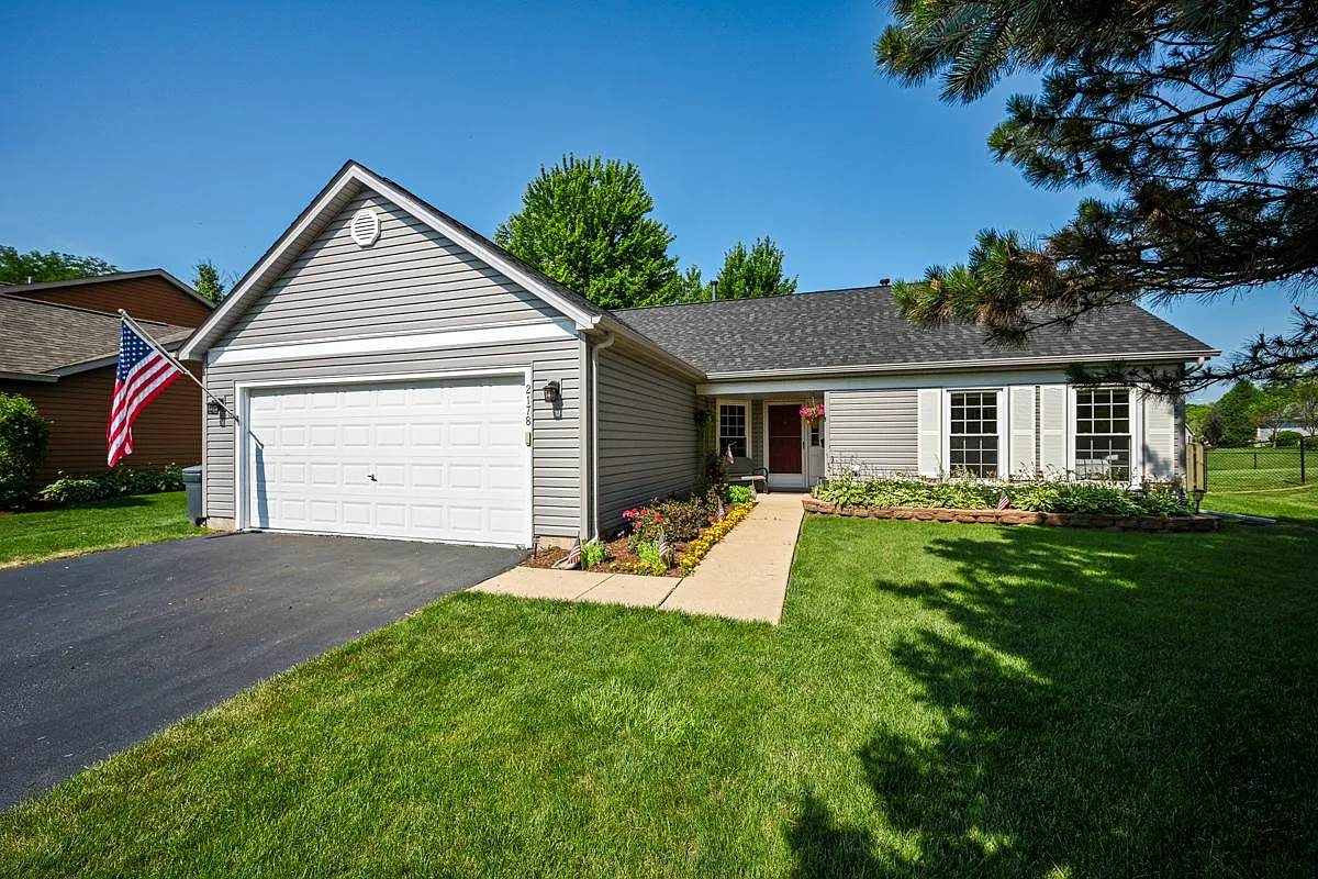 2178 Stirrup Ln photo 1