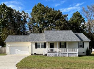 259 Clover Cir, Jacksboro, TN 37757