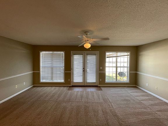 5th image of 302 Claremont Ave