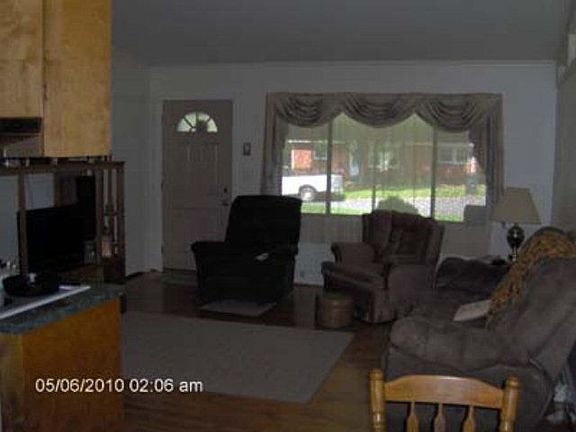 2nd image of 102 Averett Ct