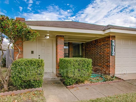4th image of 3712 Roussillon Dr