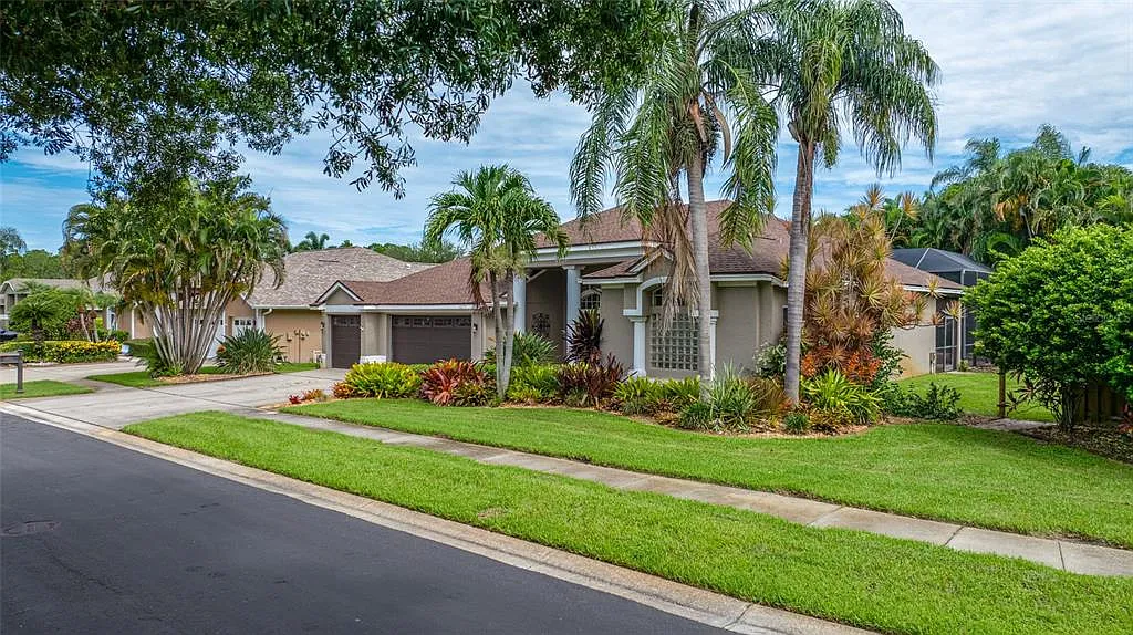 4 bed, 3.5 bath, 3198 sqft, $5,995 — Photo 3
