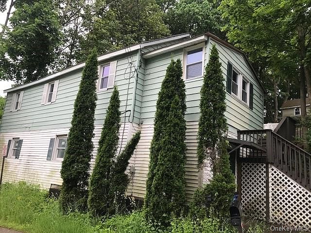 1st image of 10 Maple Ave