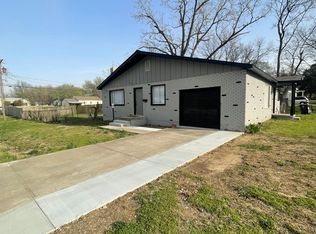 7402 E 13th St S, Tulsa, OK 74112