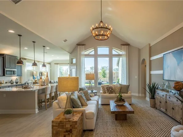 628 Baretta Loop, Buda, TX 78610