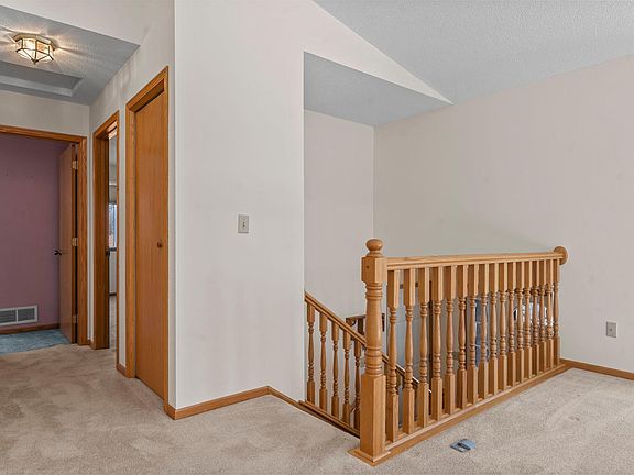 5th image of 9382 191st Ave SE