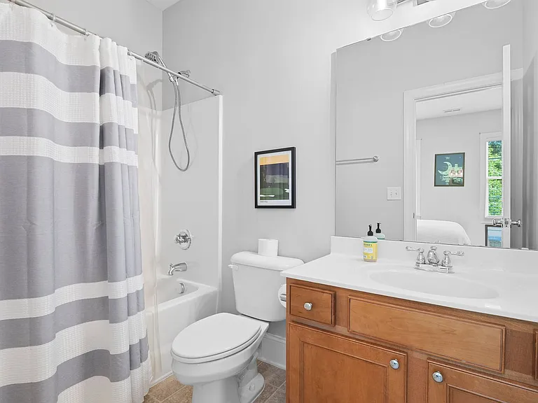 1540 N Duke St — Photo 18