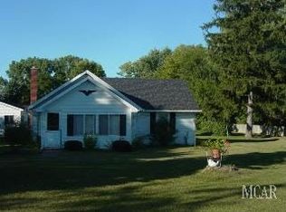 8864 Dixon Rd, Monroe, MI 48161