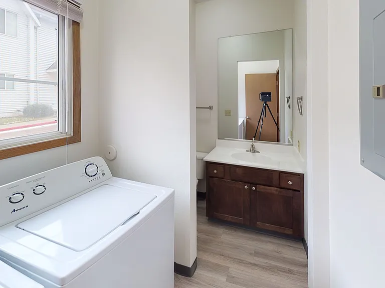 1107 Delaware Ave — Photo 6