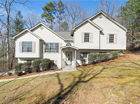 314 Calusa Pl, Ball Ground, GA 30107