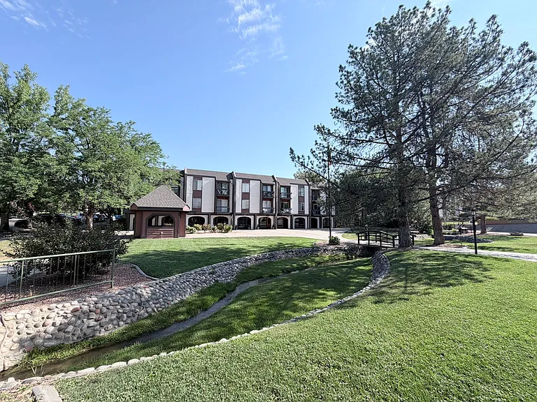 3150 Lakeside Dr #206 — Photo 14