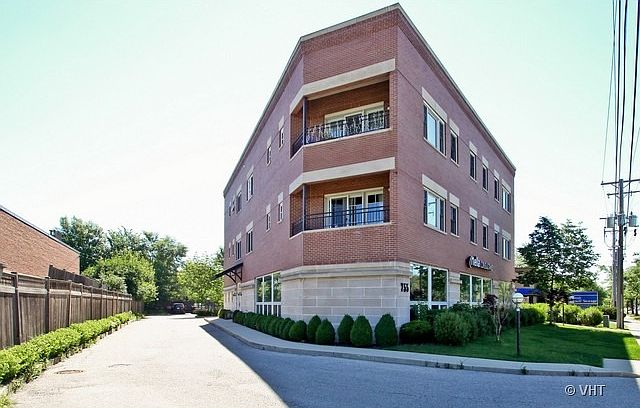 1st image of 755 N Milwaukee Ave #2A