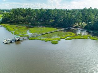 582 Sams Point Rd, Beaufort, SC 29907