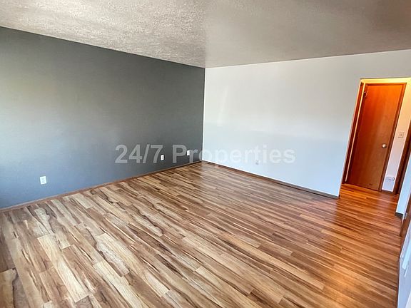 3rd image of 2289 Willamette Falls Dr #2289