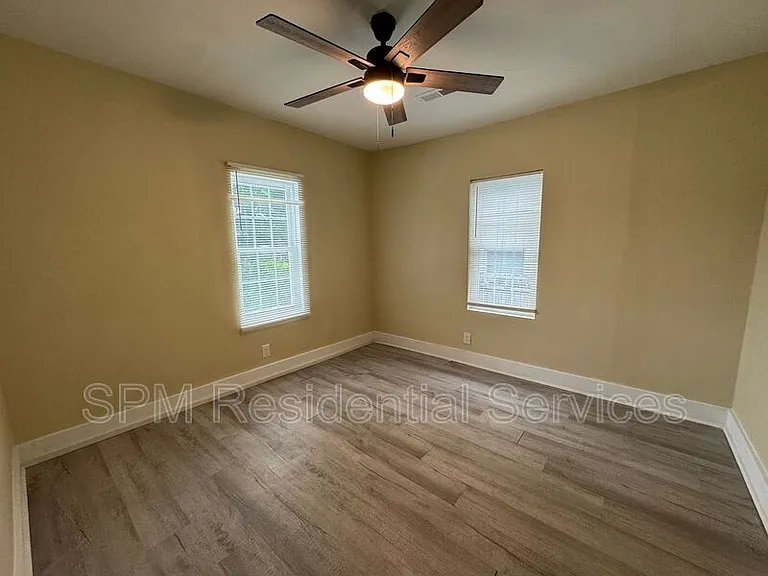 1407 Norman St — Photo 14