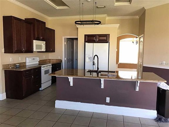 2nd image of 1201 SW Alcantarra Blvd