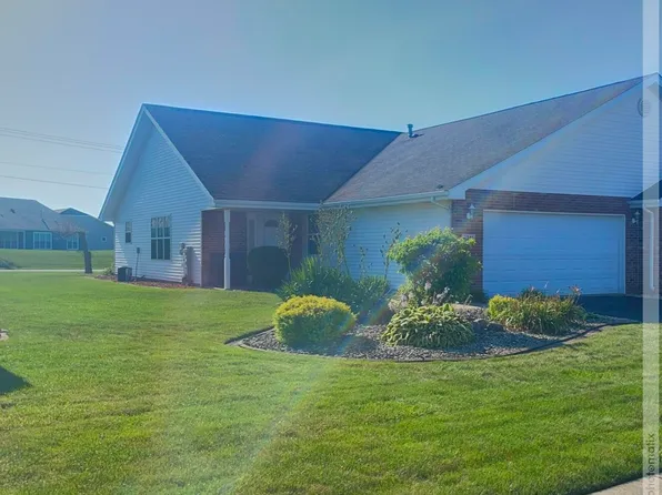 6741 Falcon Dr, Schererville, IN 46375