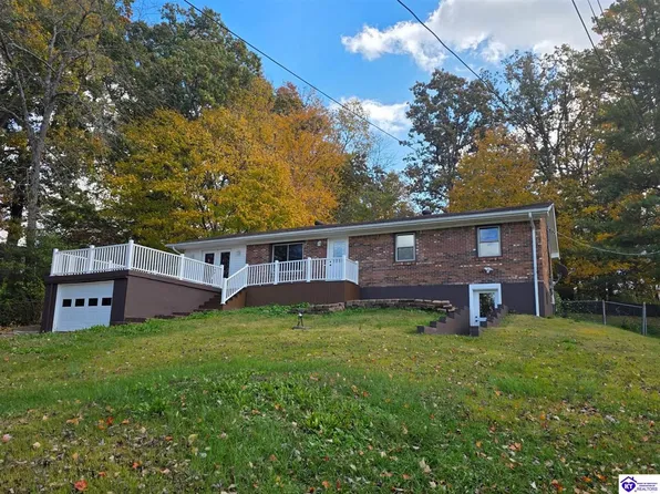 454 Pinewood Dr, Radcliff, KY 40160