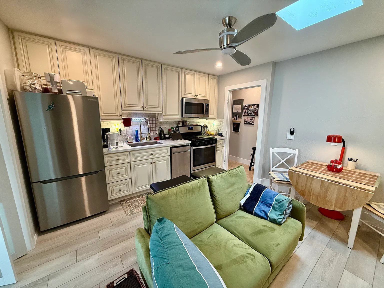 1 bed, 400 sqft, $2,700 — Photo 3