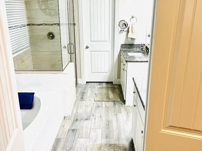 720 Mulberry Ct — Photo 12
