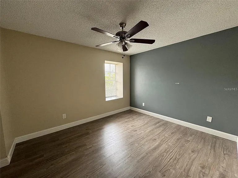 763 Olympic Cir — Photo 11