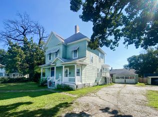 1928 N Grant Ave, Springfield, MO 65803