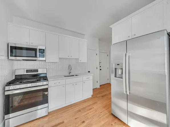 130 N Spring St #2B, Bloomfield, NJ 07003