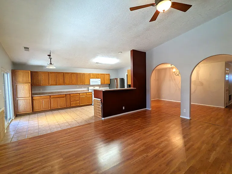 4653 Bismark Hills Way NE — Photo 4