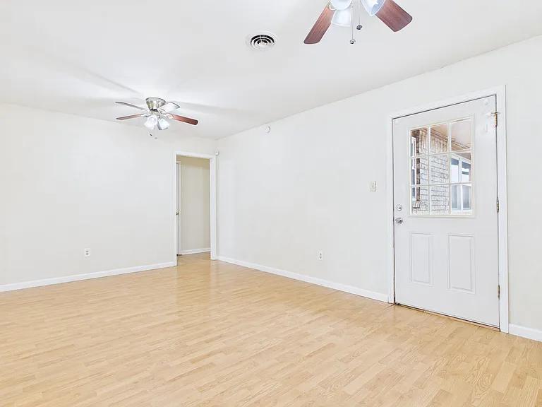 4663 SE Brighton Dr — Photo 8