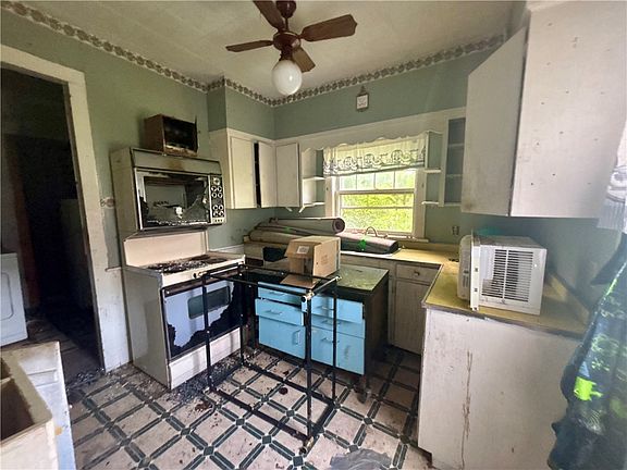 2nd image of 14 Church St