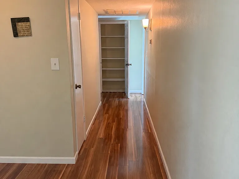6378 N Poplar Ave — Photo 11